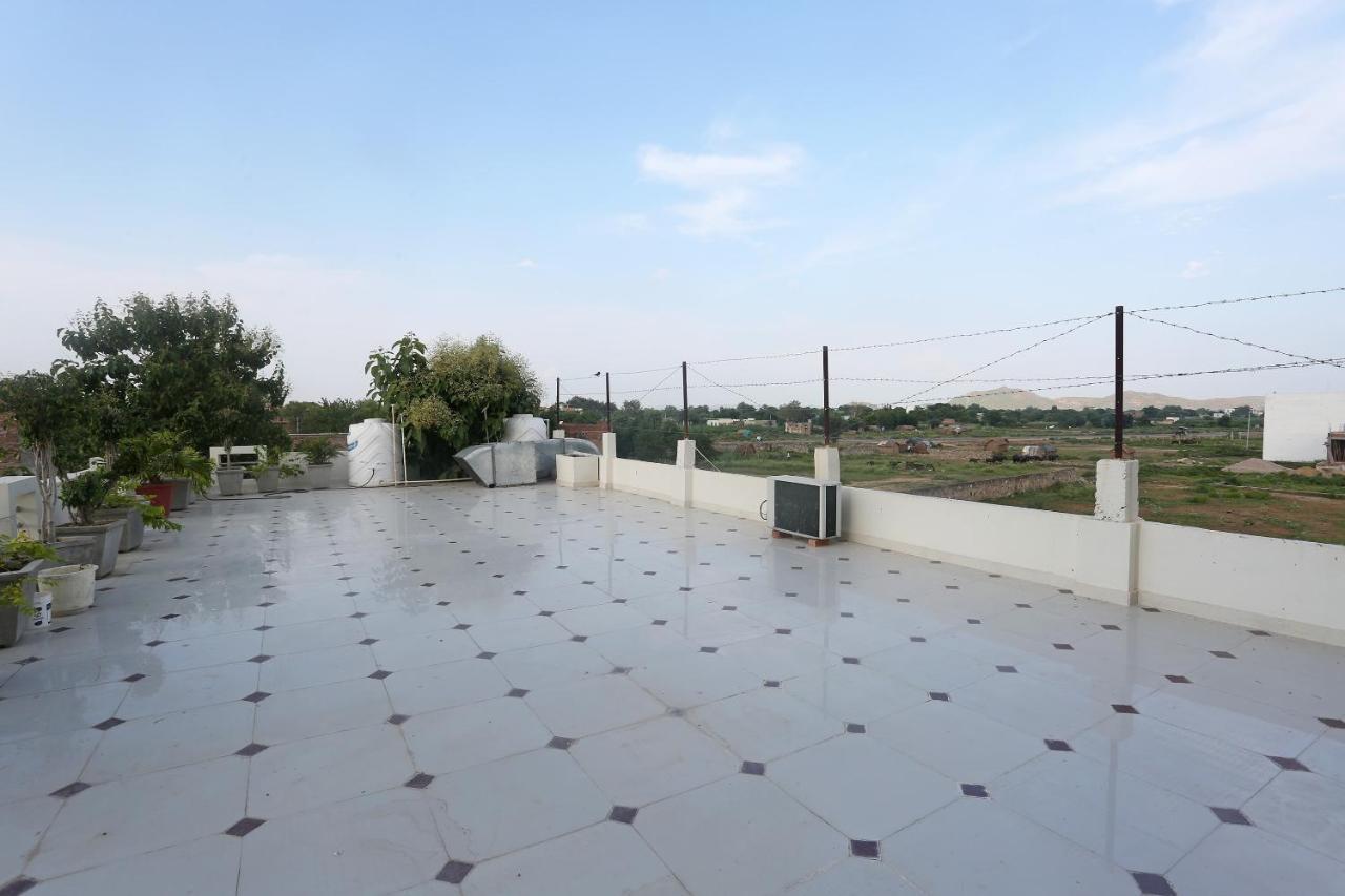 Oyo 18301 Hotel A-One Alwar Exteriér fotografie