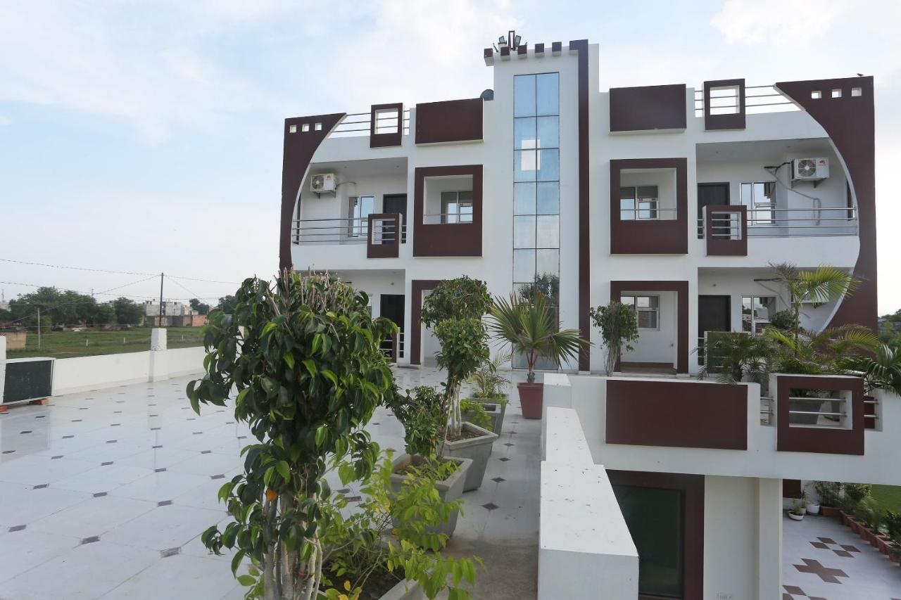 Oyo 18301 Hotel A-One Alwar Exteriér fotografie